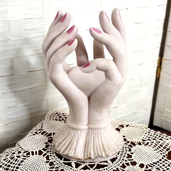 👉*VINTAGE* KELVIN LADIES HANDS PORCELAIN BUD VASE ~HAND-PAINTED BISQUE 1950's - Picture 2 of 7